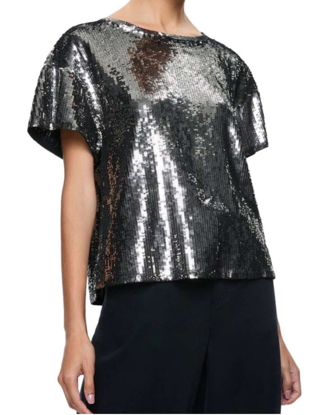 Alice + Olivia Metallic Sequin Short Sleeve Top in Silver